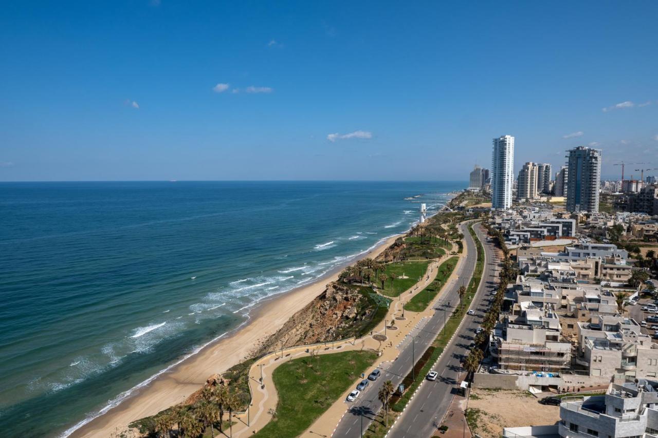 Vert Lagoon Netanya By Afi Hotels Bagian luar foto